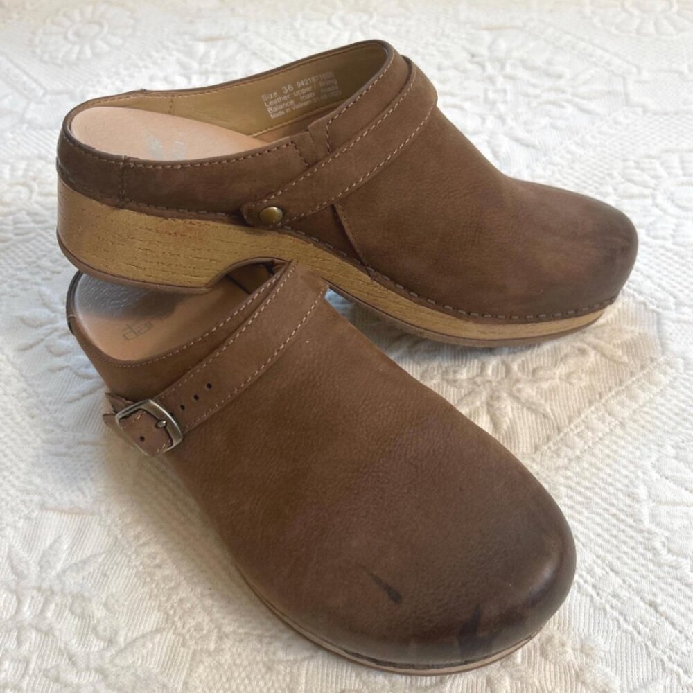 brown Dansko clogs size 36